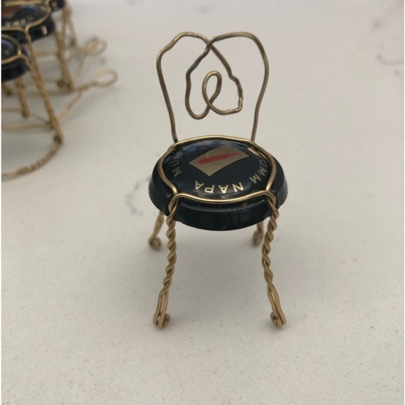 50 Mum Champagne Wire Cages with Caps - Picture 1 of 7